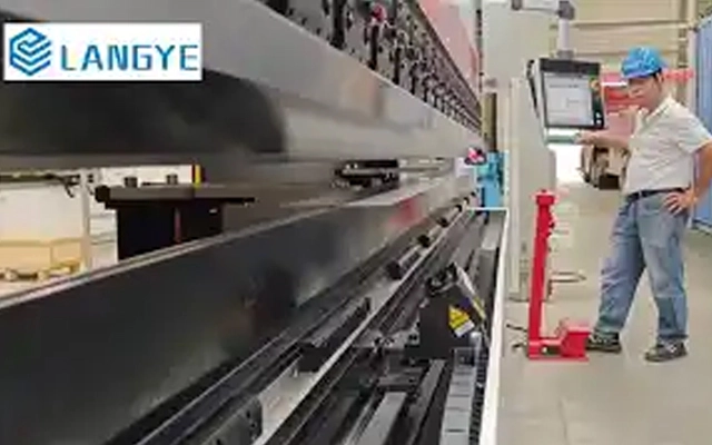 CNC Press Brake Laser Check Angle Measurement System DA69T 8+1 Axis